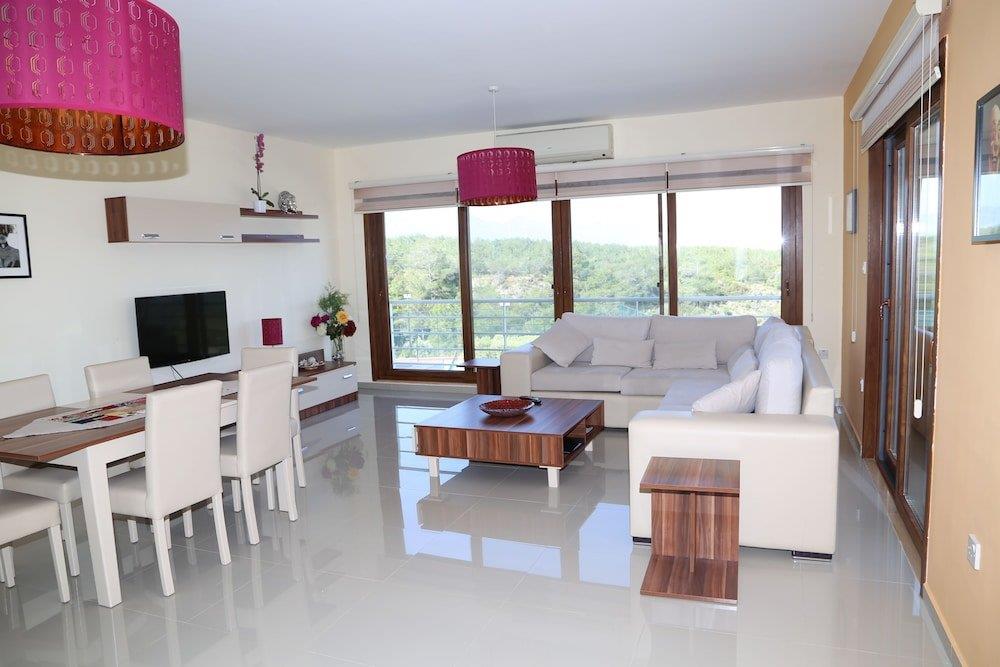 Stunning Sea View 2 Bed Penthouse With Ac Sleeps 6