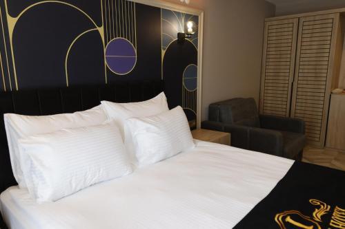 Iron Loft Hotel galeri fotoğrafı