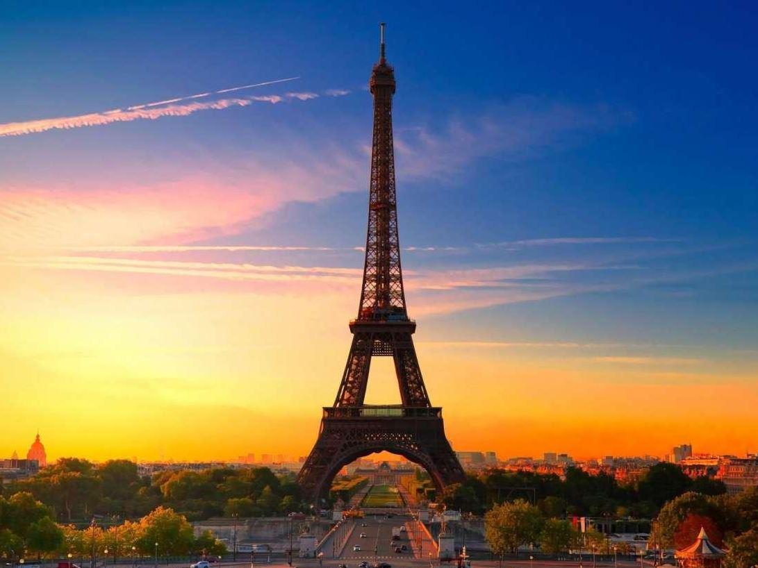 Paris Turu Anadolu Jet  Havayolları ile 3 Gece 4 Gün Ramazan Bayramı Özel-Sabiha Gökçen Hareket
