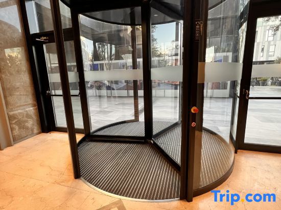 G Tower galeri fotoğrafı