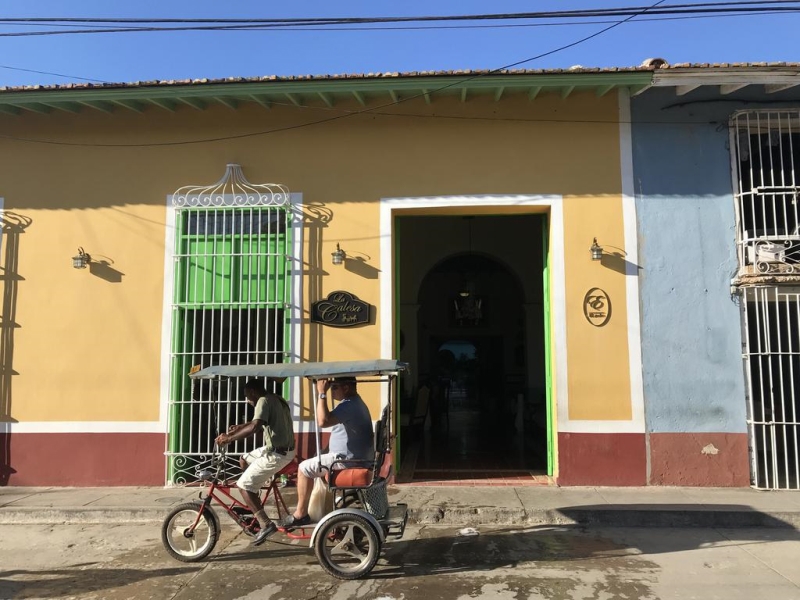 E La Calesa