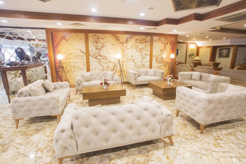 Crestium Hotel Premium Square