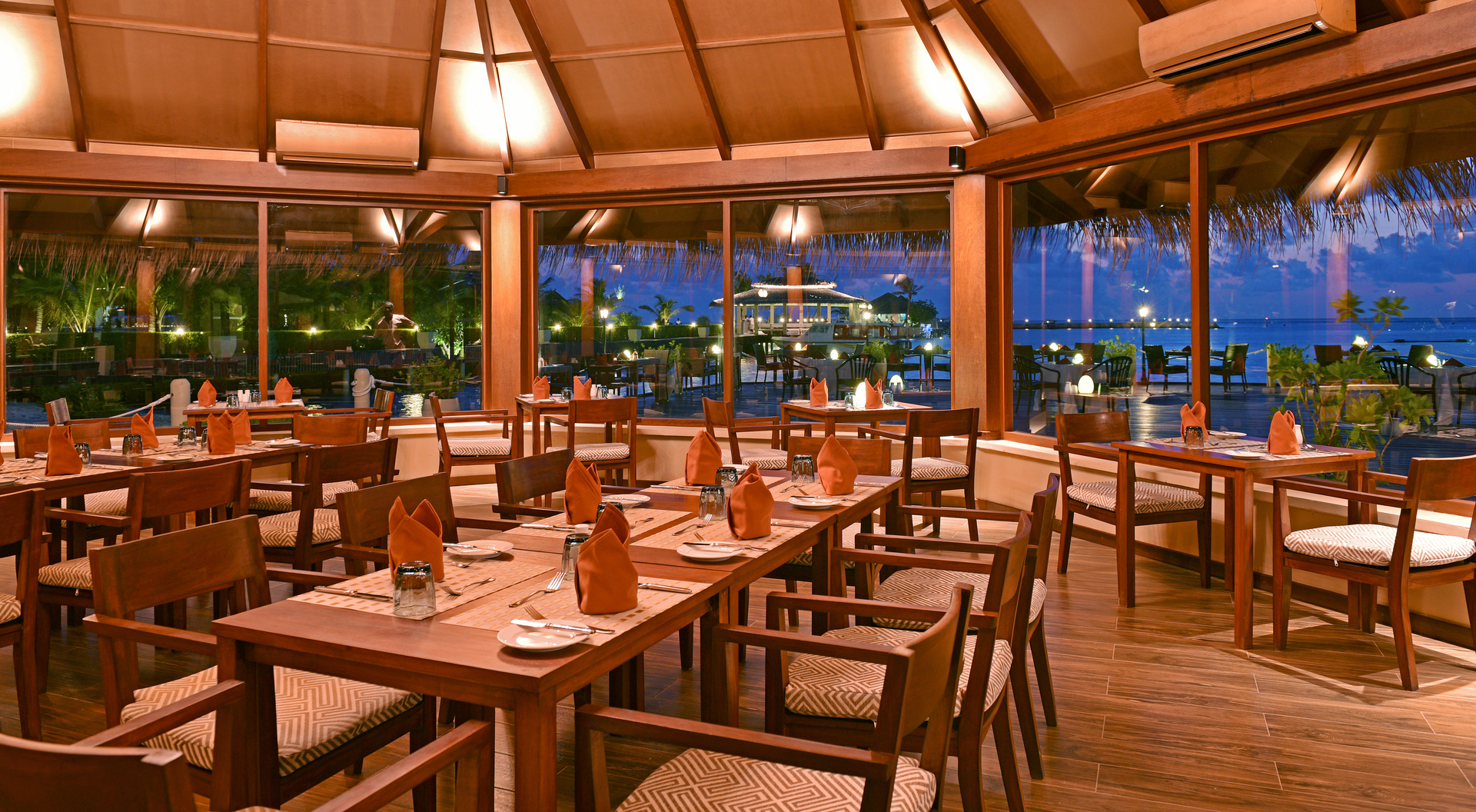 Adaaran Select Hudhuranfushi Resort