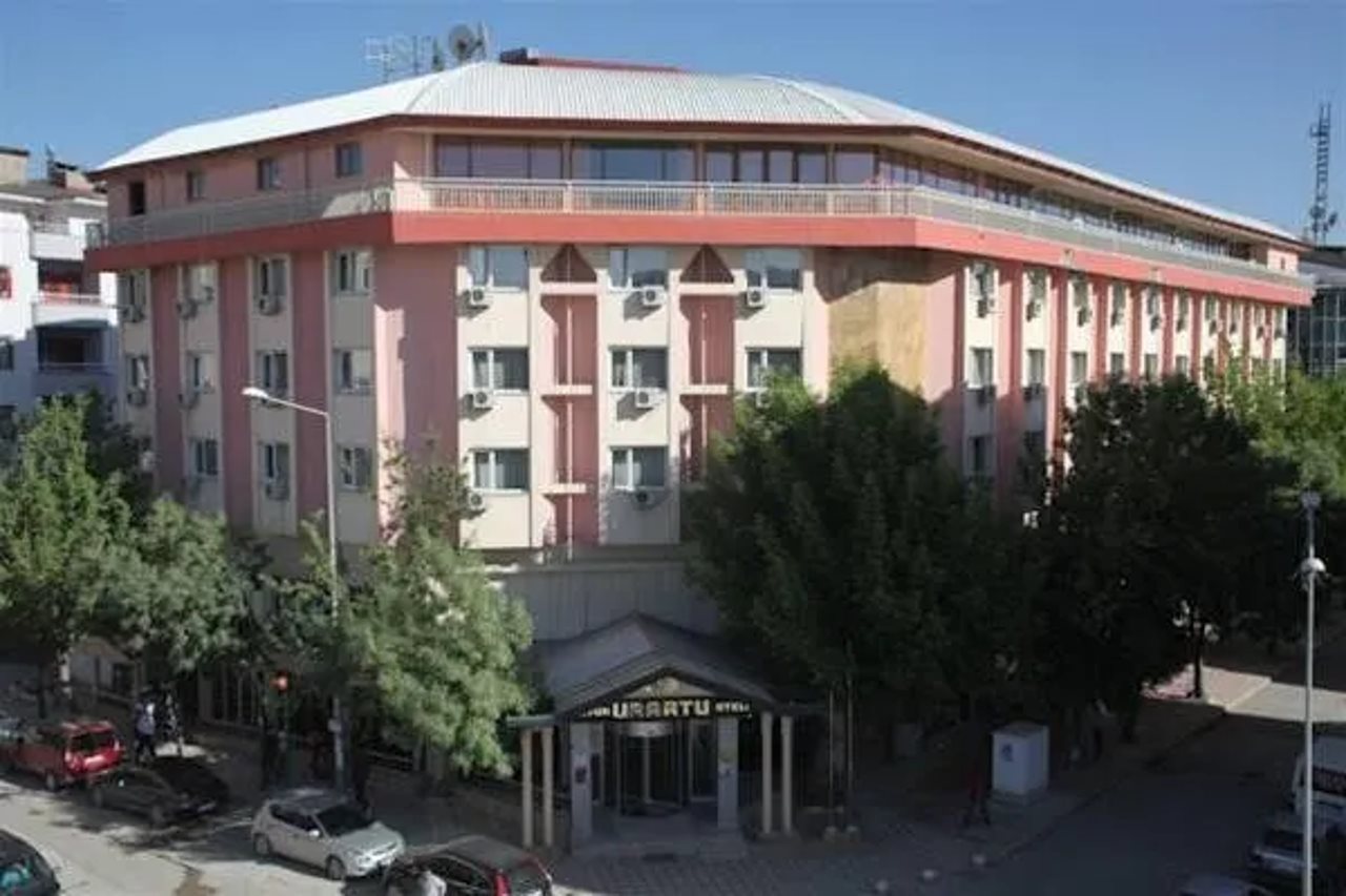 Buyuk Urartu Otel