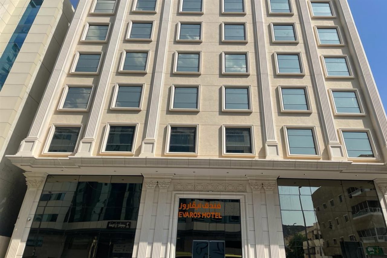 Evaros Hotel