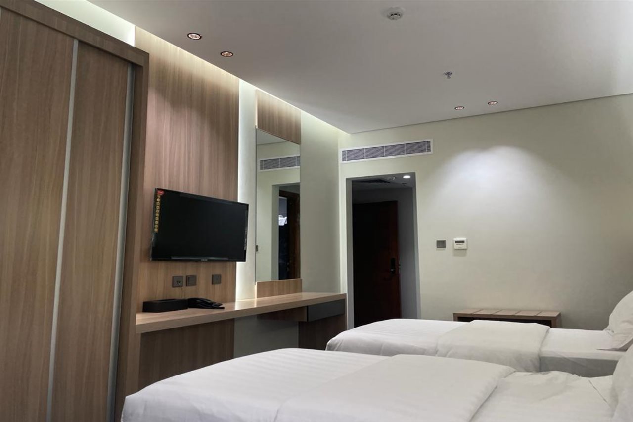 Evaros Hotel
