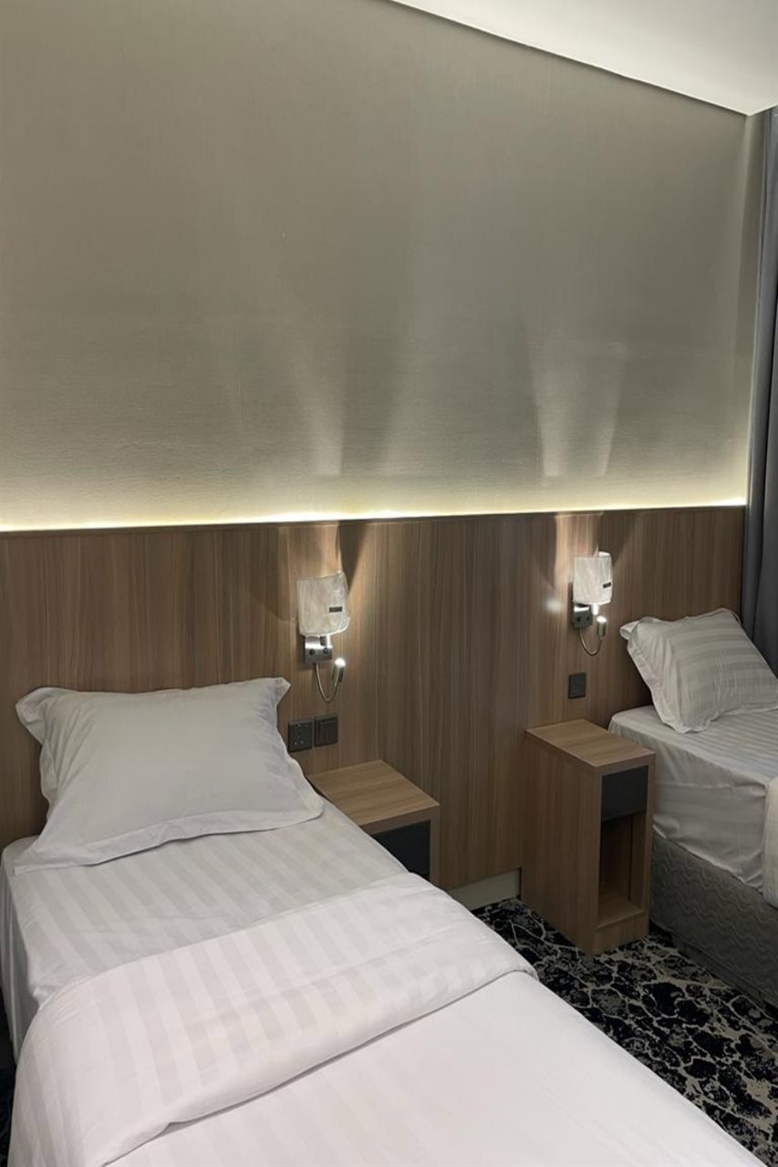 Evaros Hotel