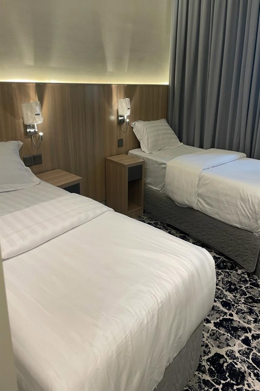 Evaros Hotel