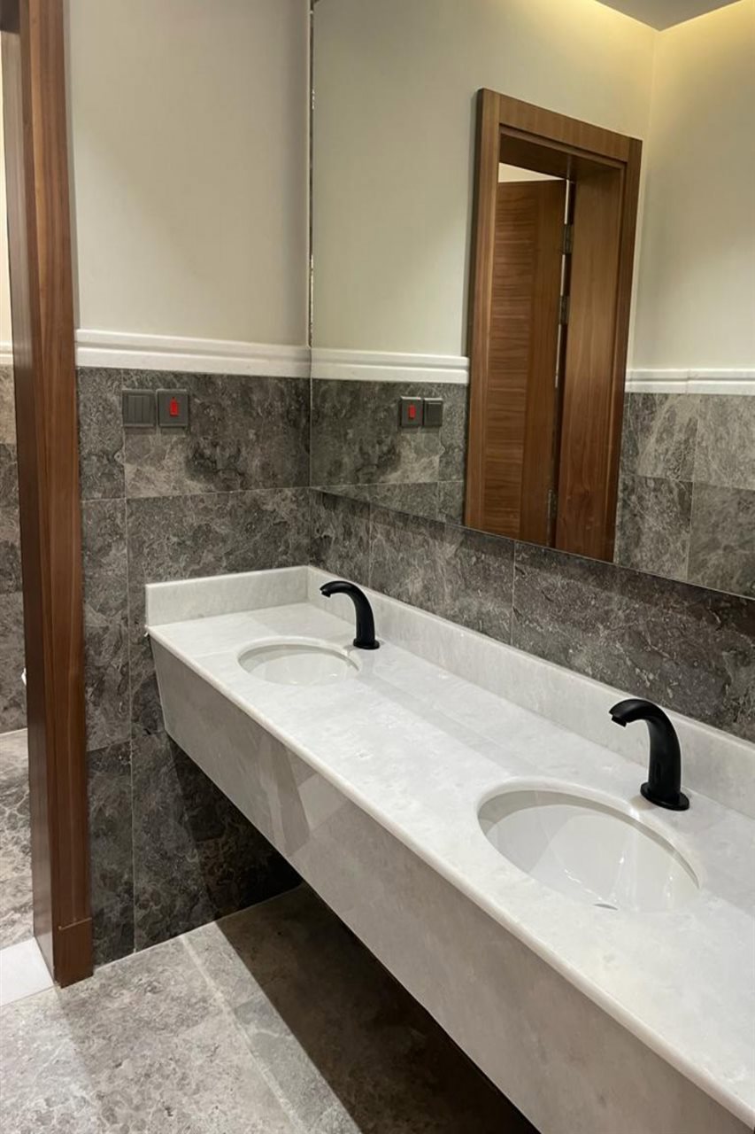 Evaros Hotel