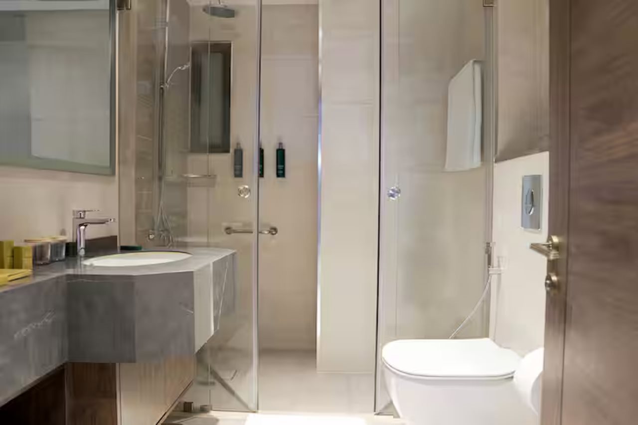 Doubletree By Hilton Amman Hotel & Residences