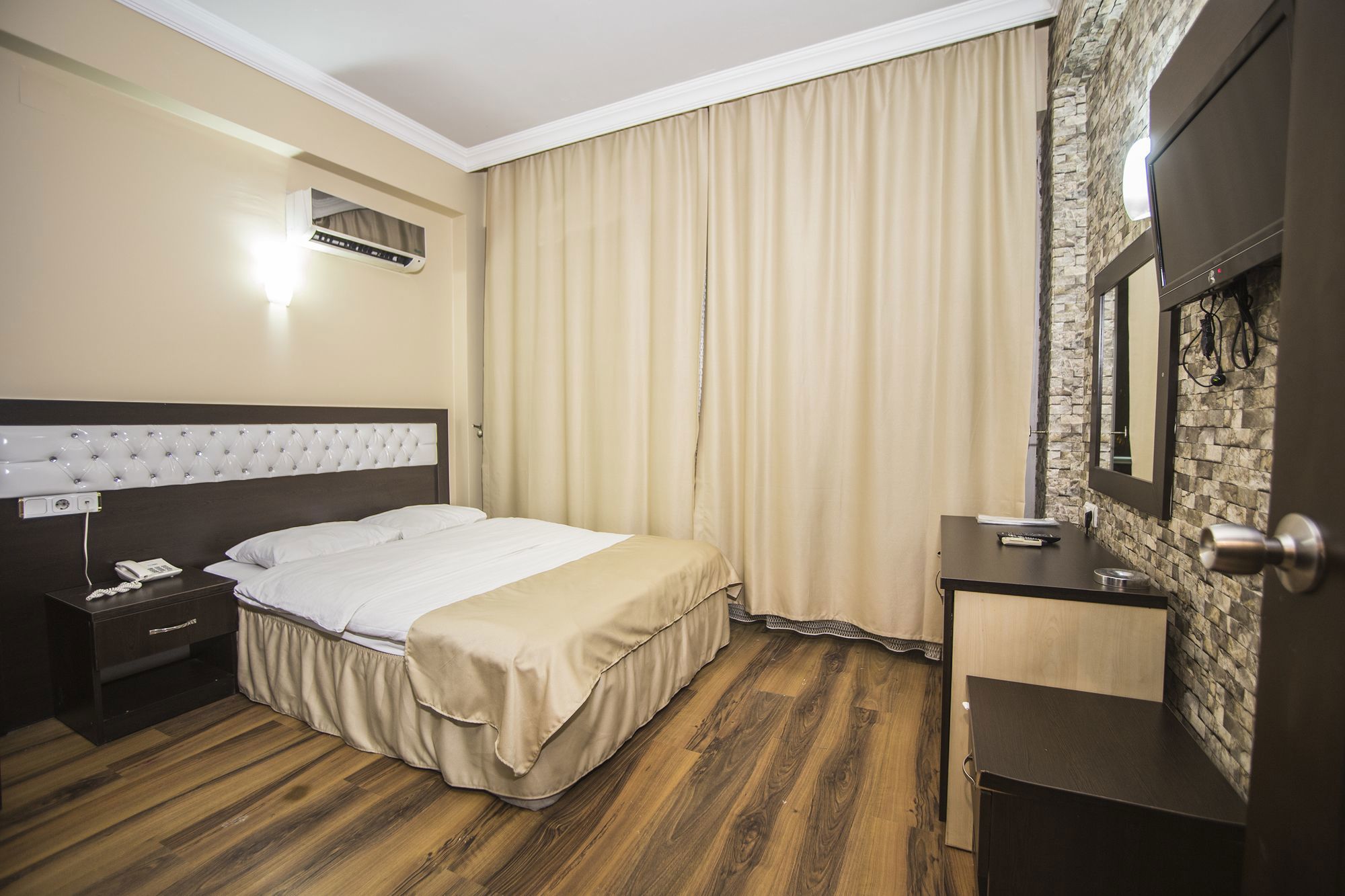 Hotel Divan galeri fotoğrafı