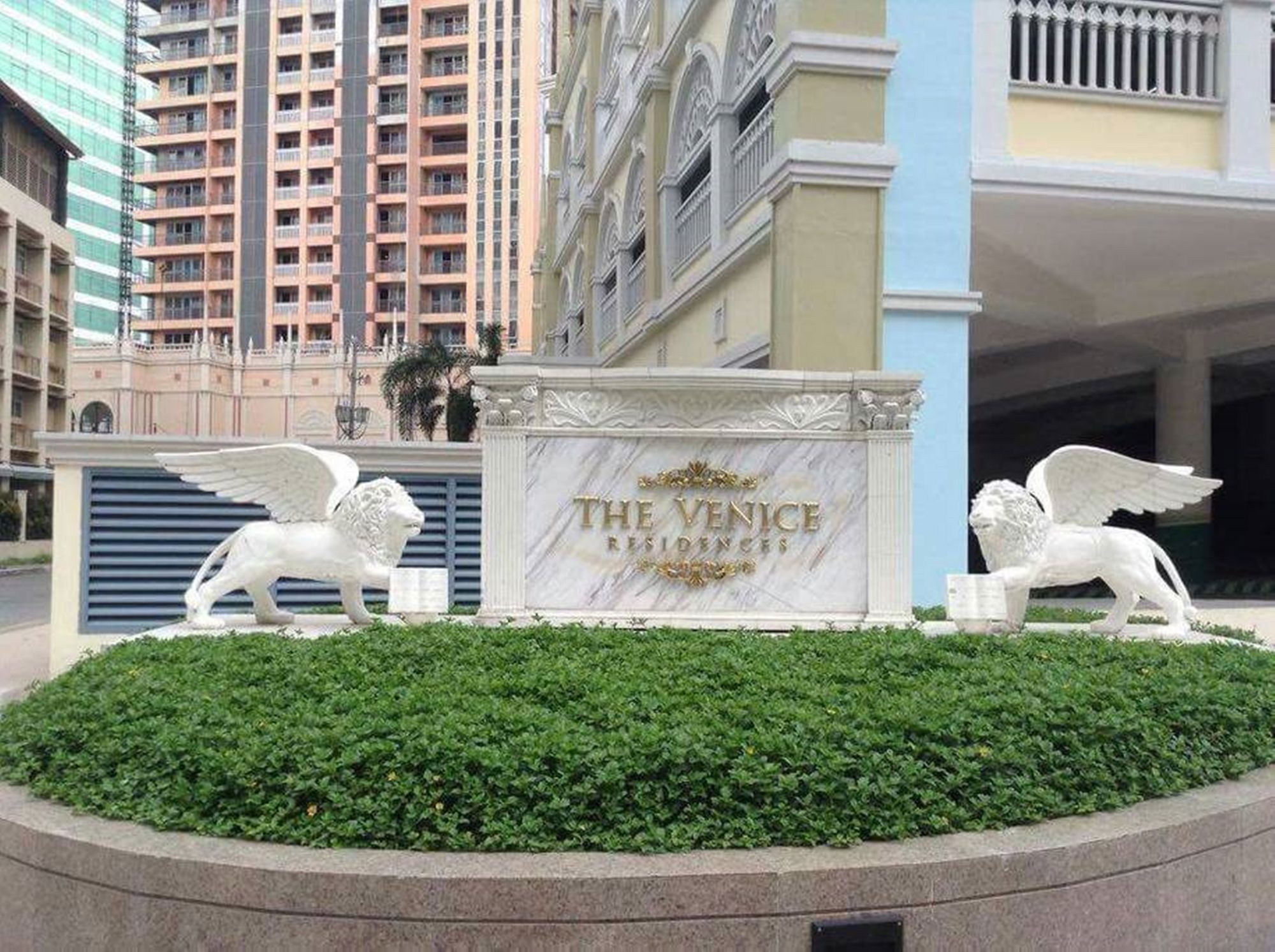 Cozi Modern Luxury Residences