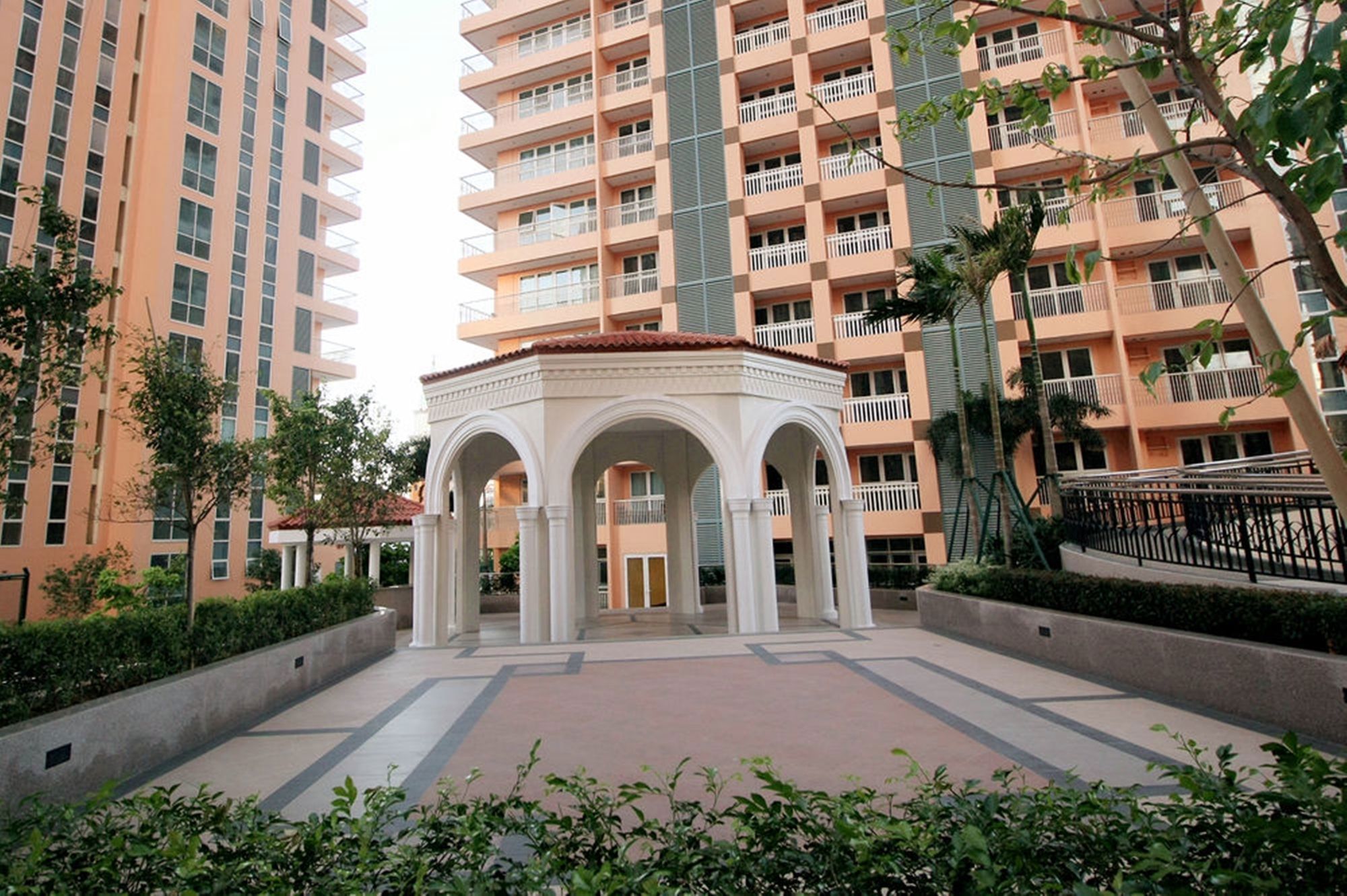 Cozi Modern Luxury Residences