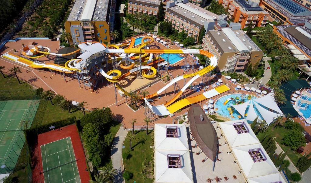 AQI Pegasos World fotoğrafı