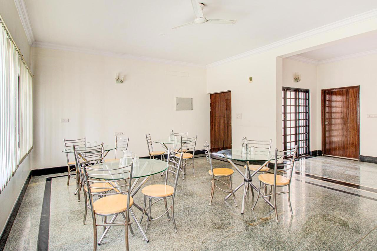 Fabhotel Emara Grand