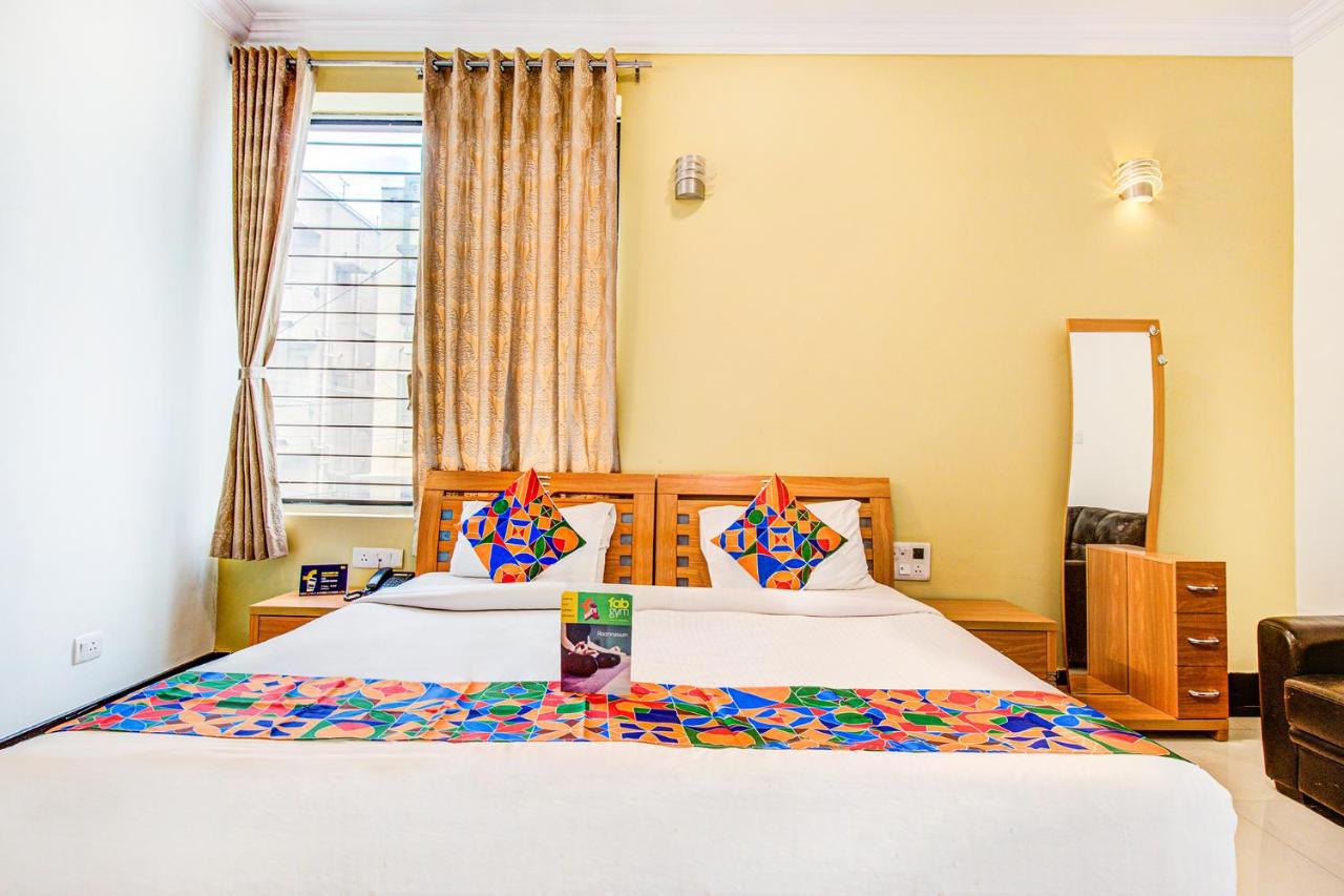 Fabhotel Emara Grand