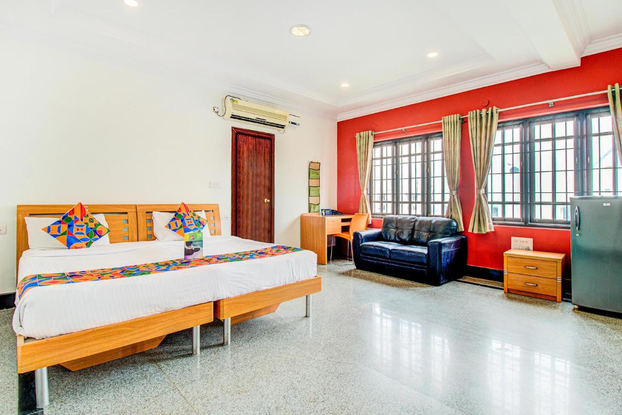 Fabhotel Emara Grand