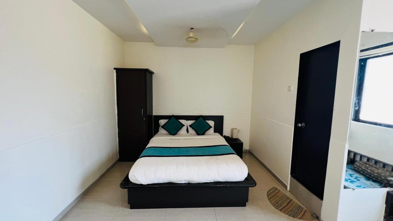 Farmhouse Residency