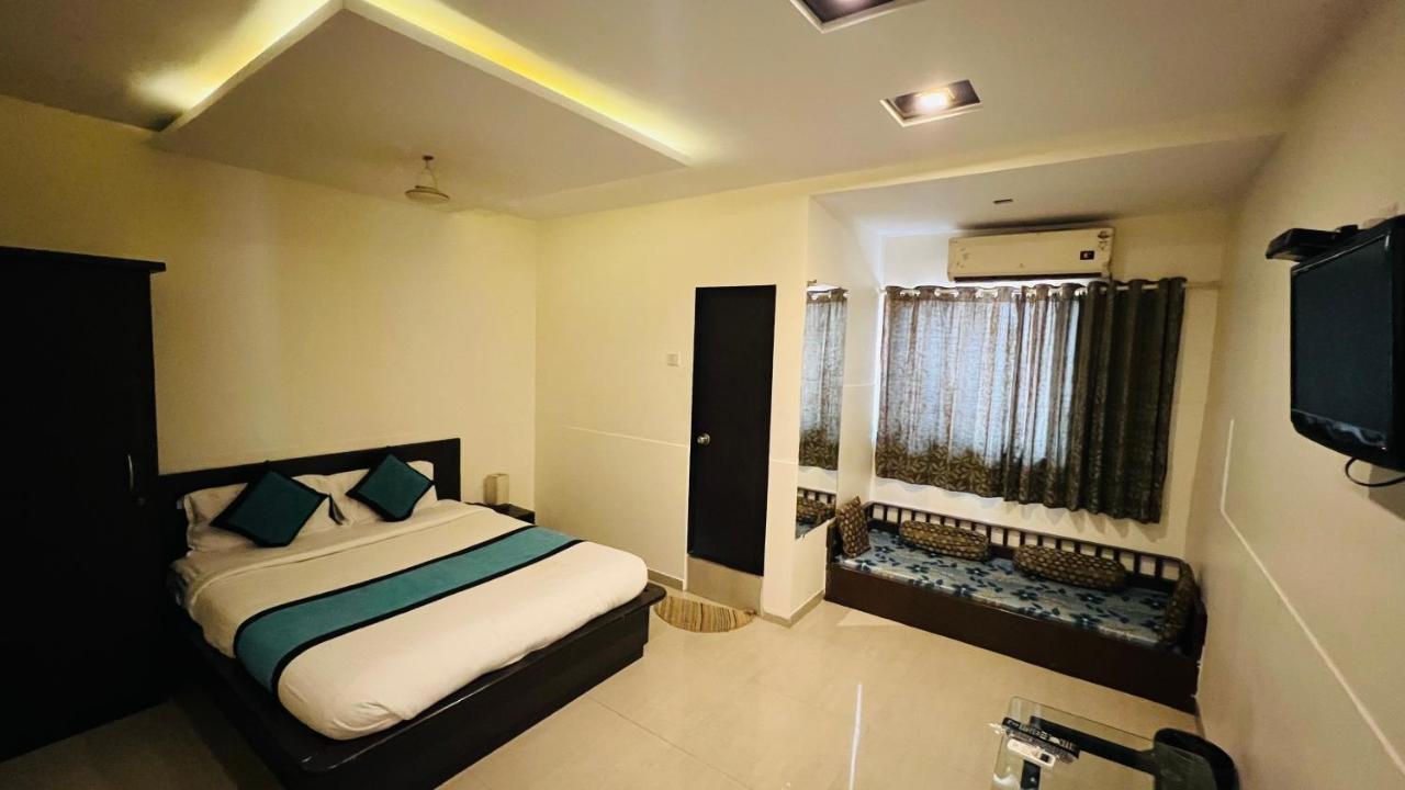 Farmhouse Residency