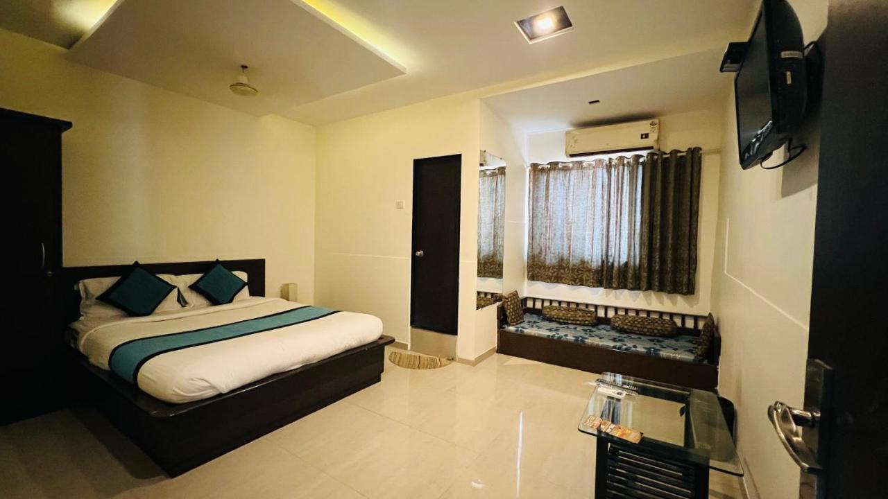 Farmhouse Residency