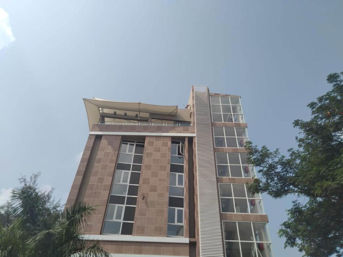 Hotel Prabha Palace