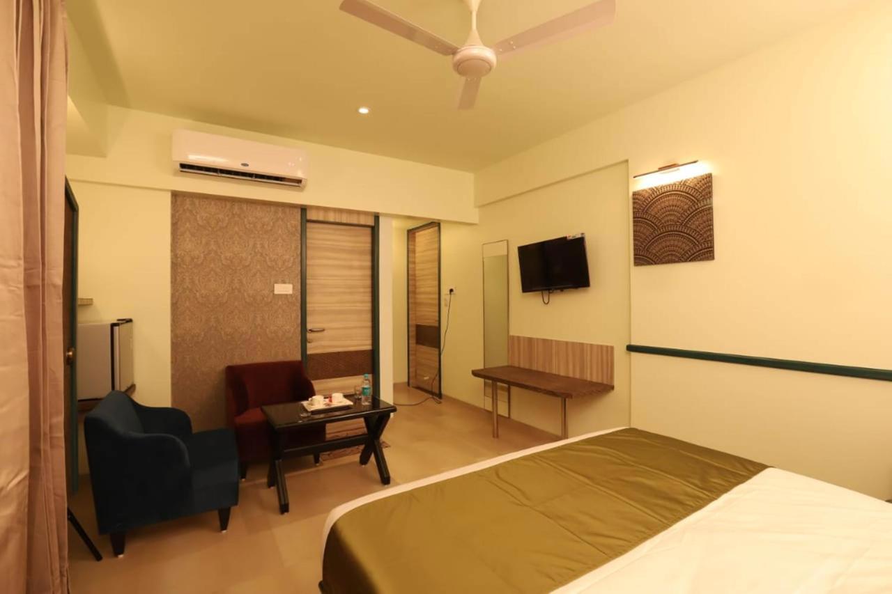 Hotel Prabha Palace