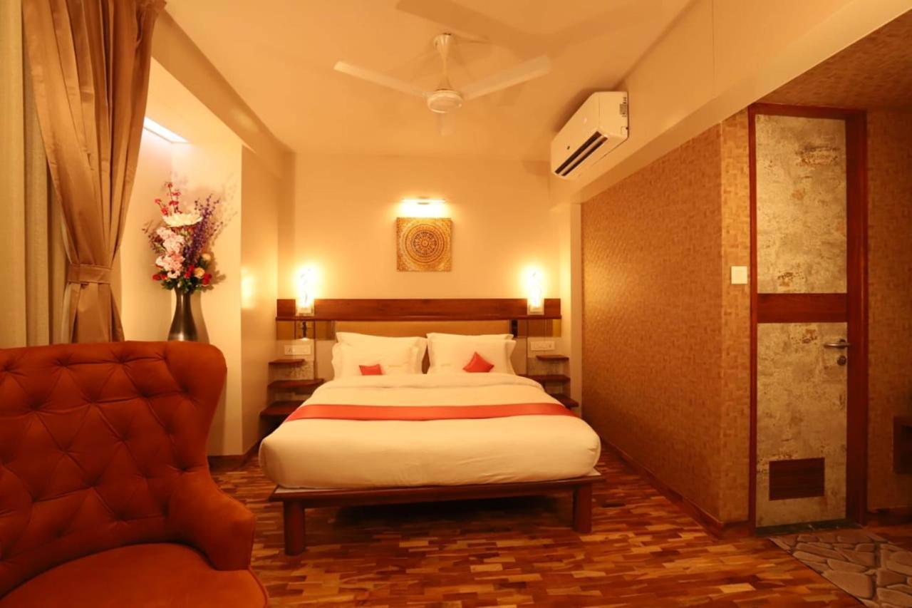 Hotel Prabha Palace