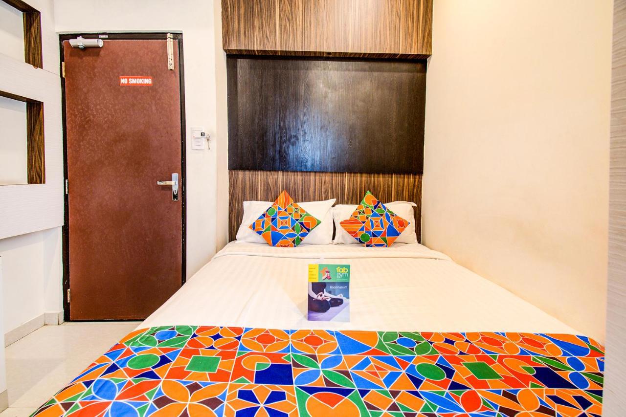 Fabhotel Corporate Crown