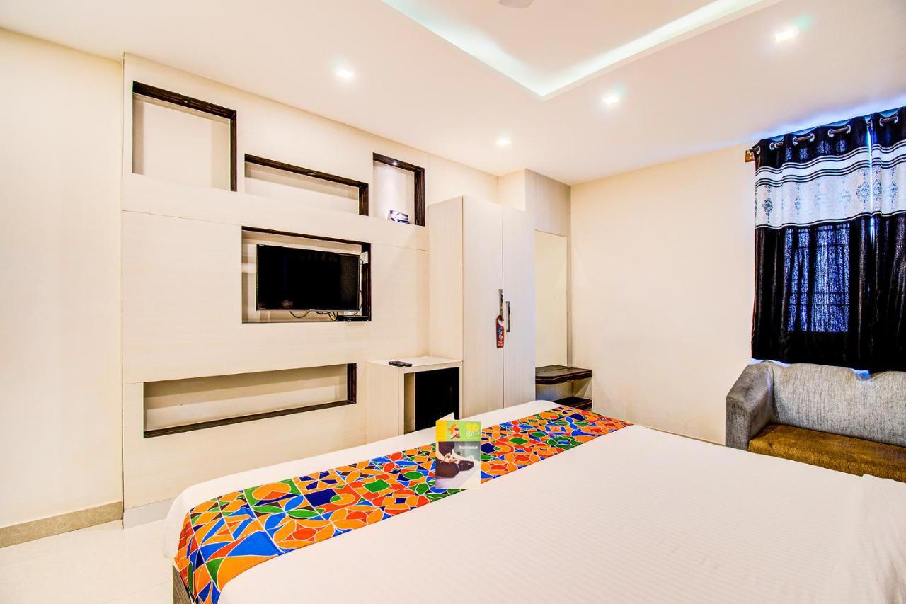 Fabhotel Corporate Crown