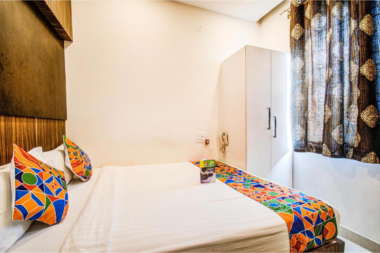 Fabhotel Corporate Crown