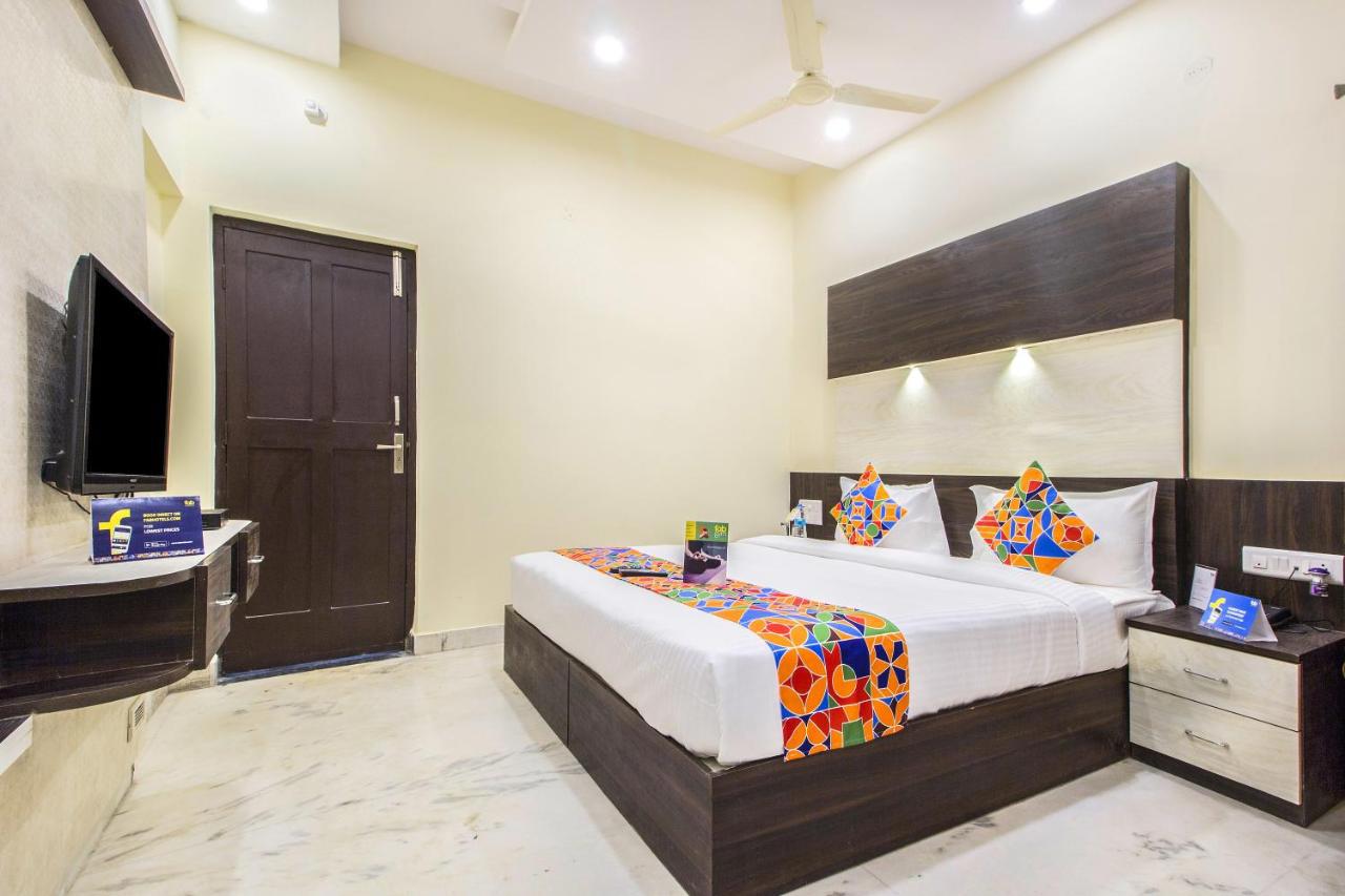 Fabhotel Crown Suites