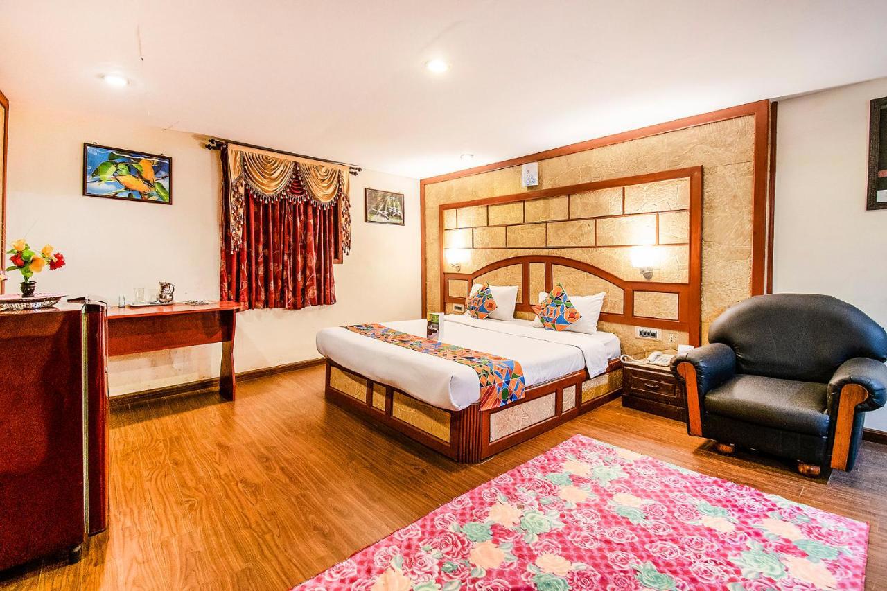 Fabhotel Roshan Residency