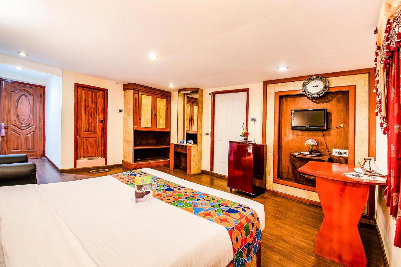 Fabhotel Roshan Residency