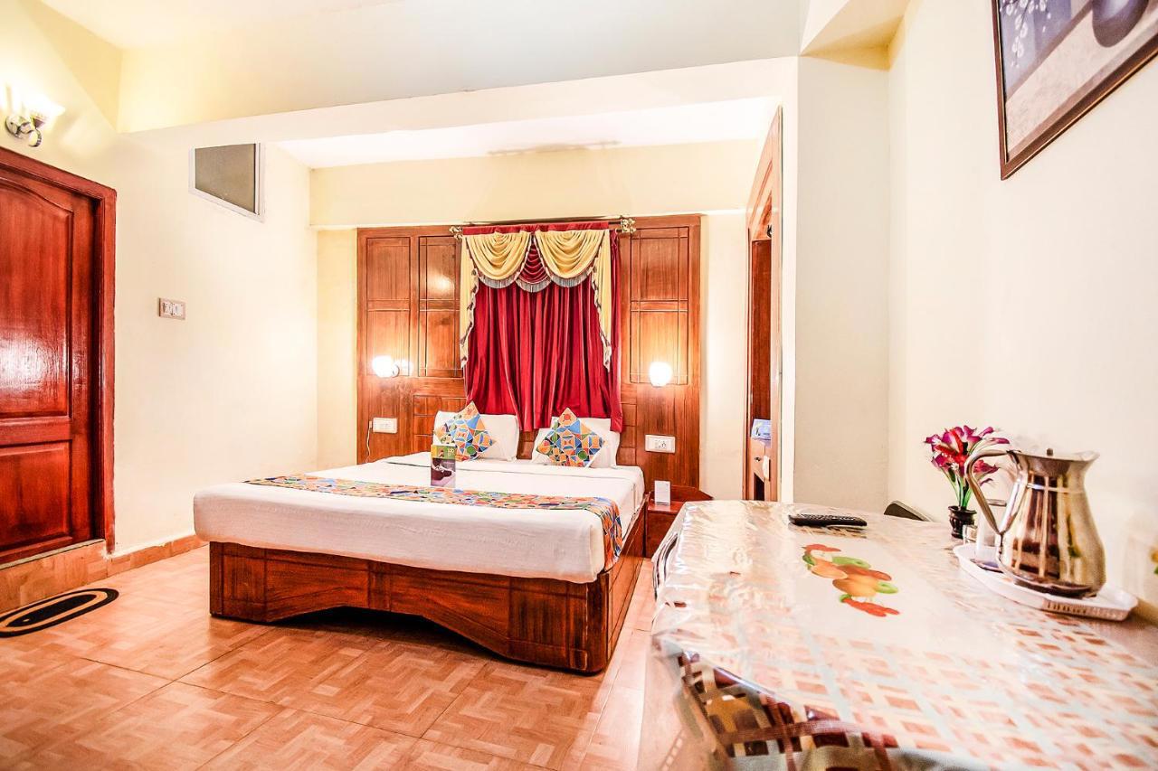 Fabhotel Roshan Residency