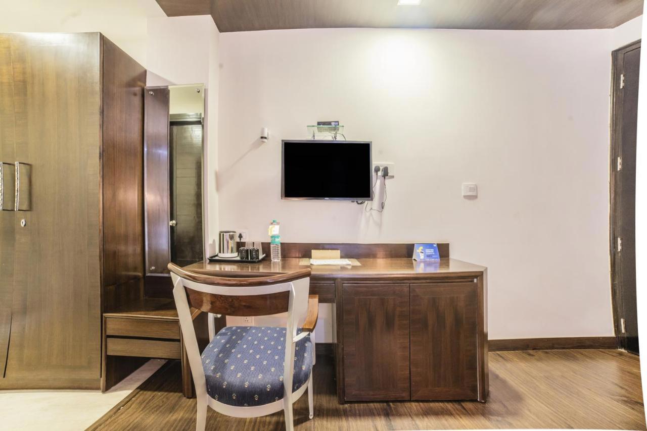 Fabhotel Galaxy