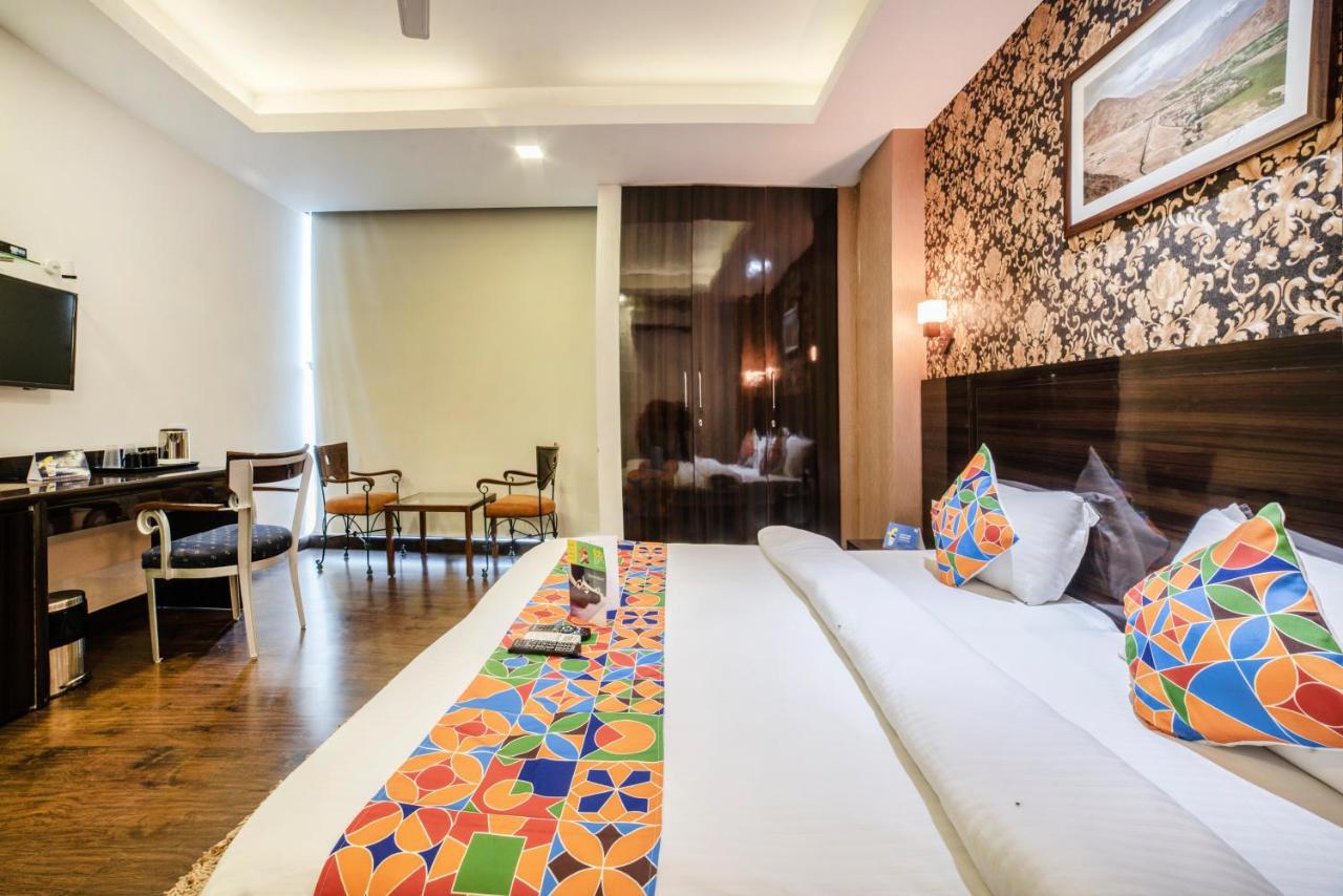 Fabhotel Galaxy