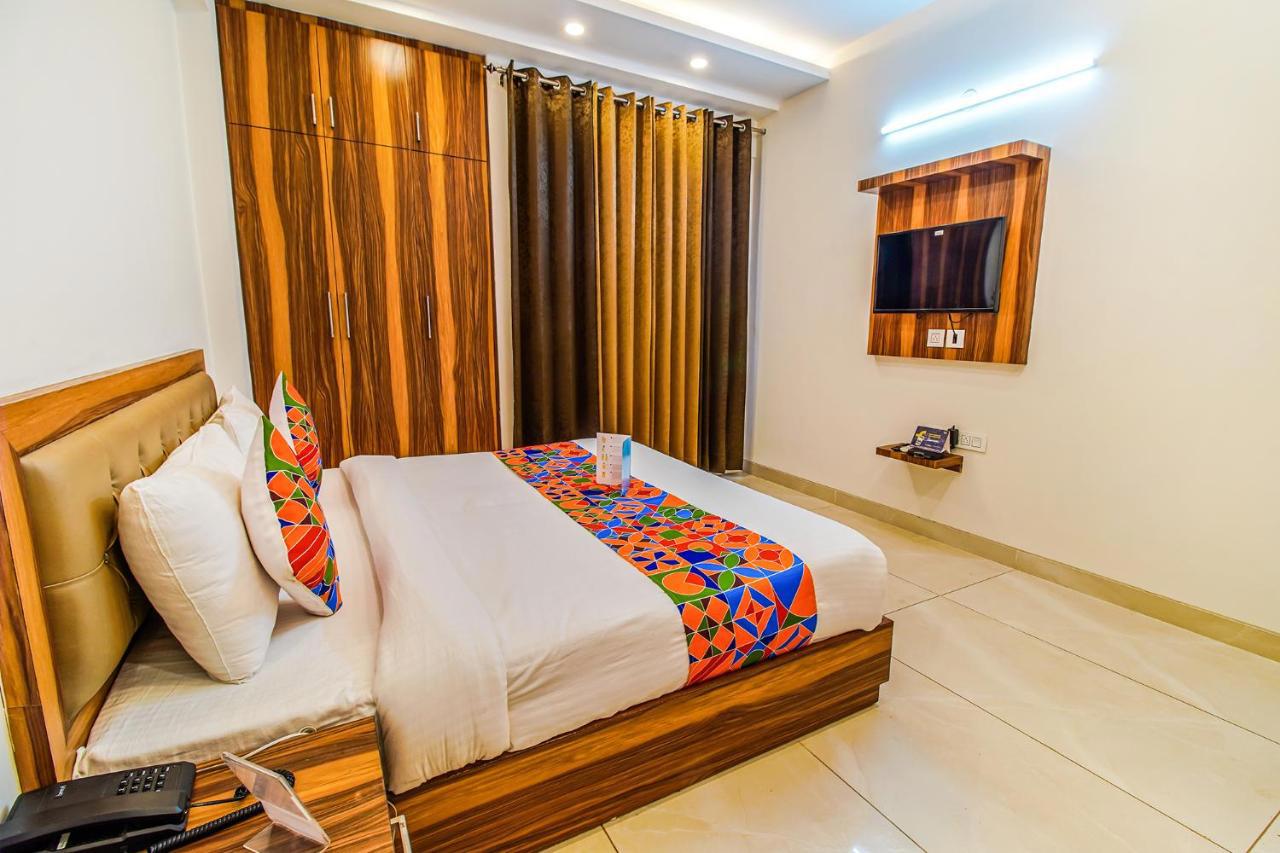 Fabhotel Kiara