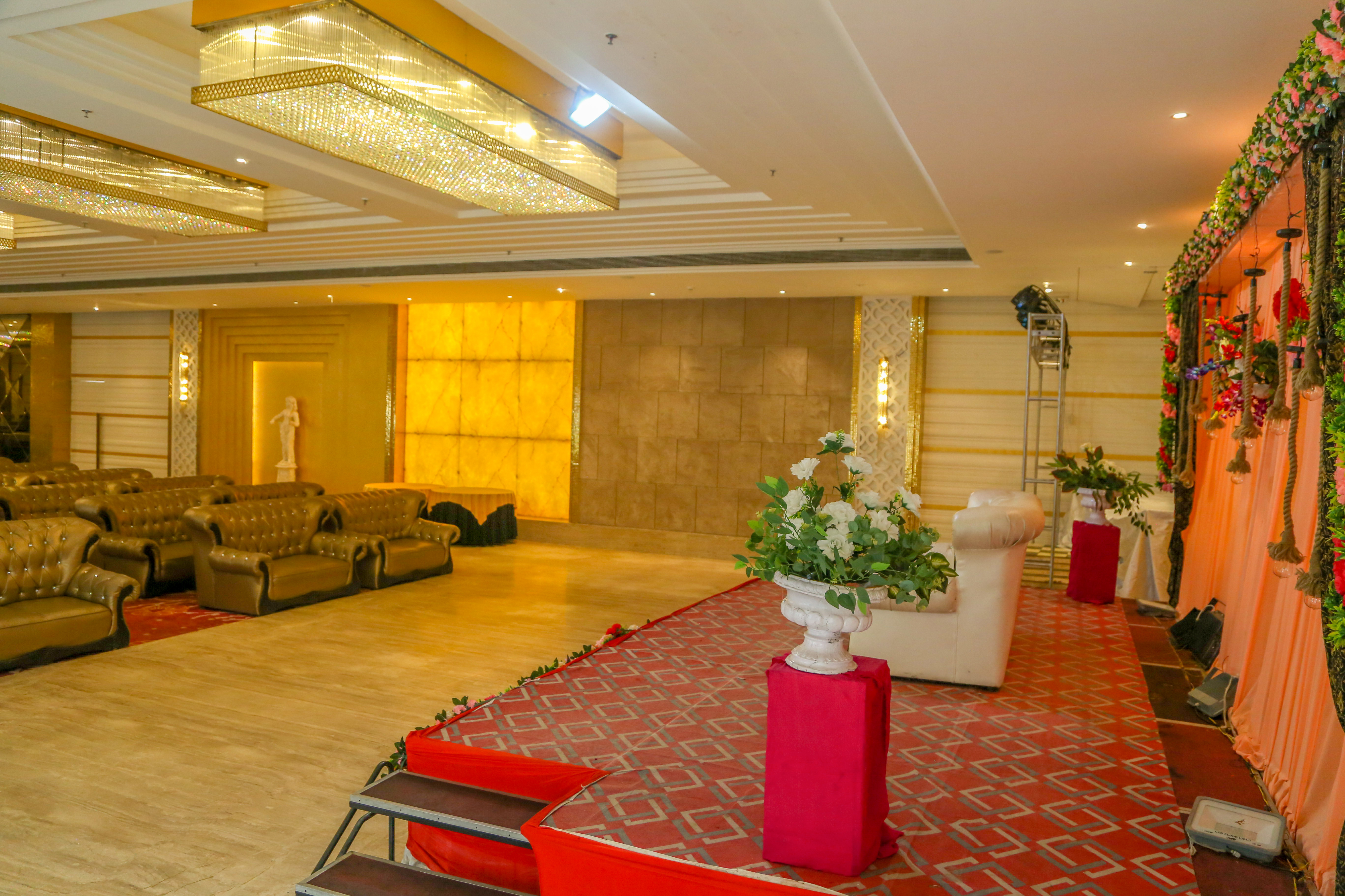 Four Leaf Hotel