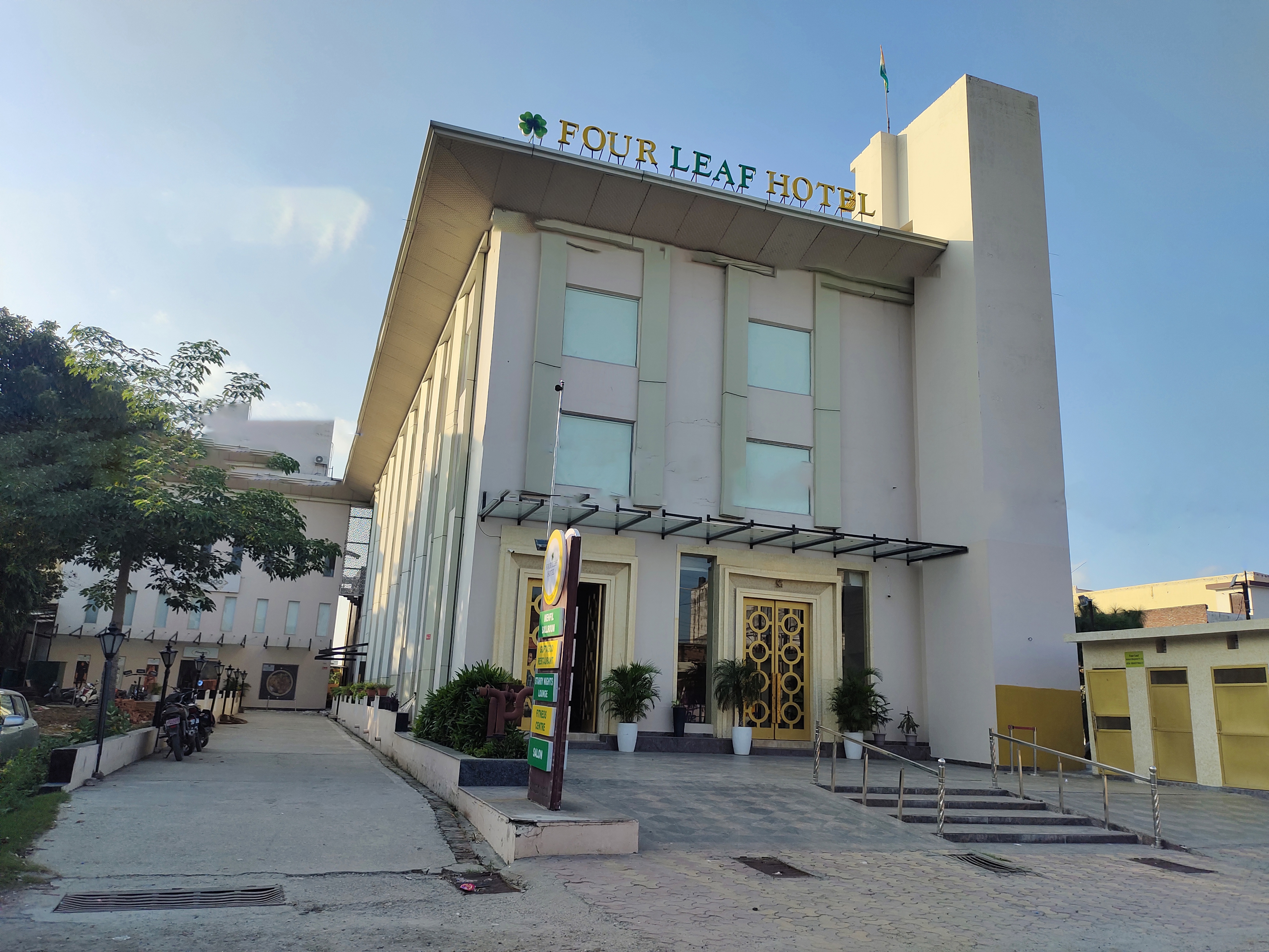 Four Leaf Hotel