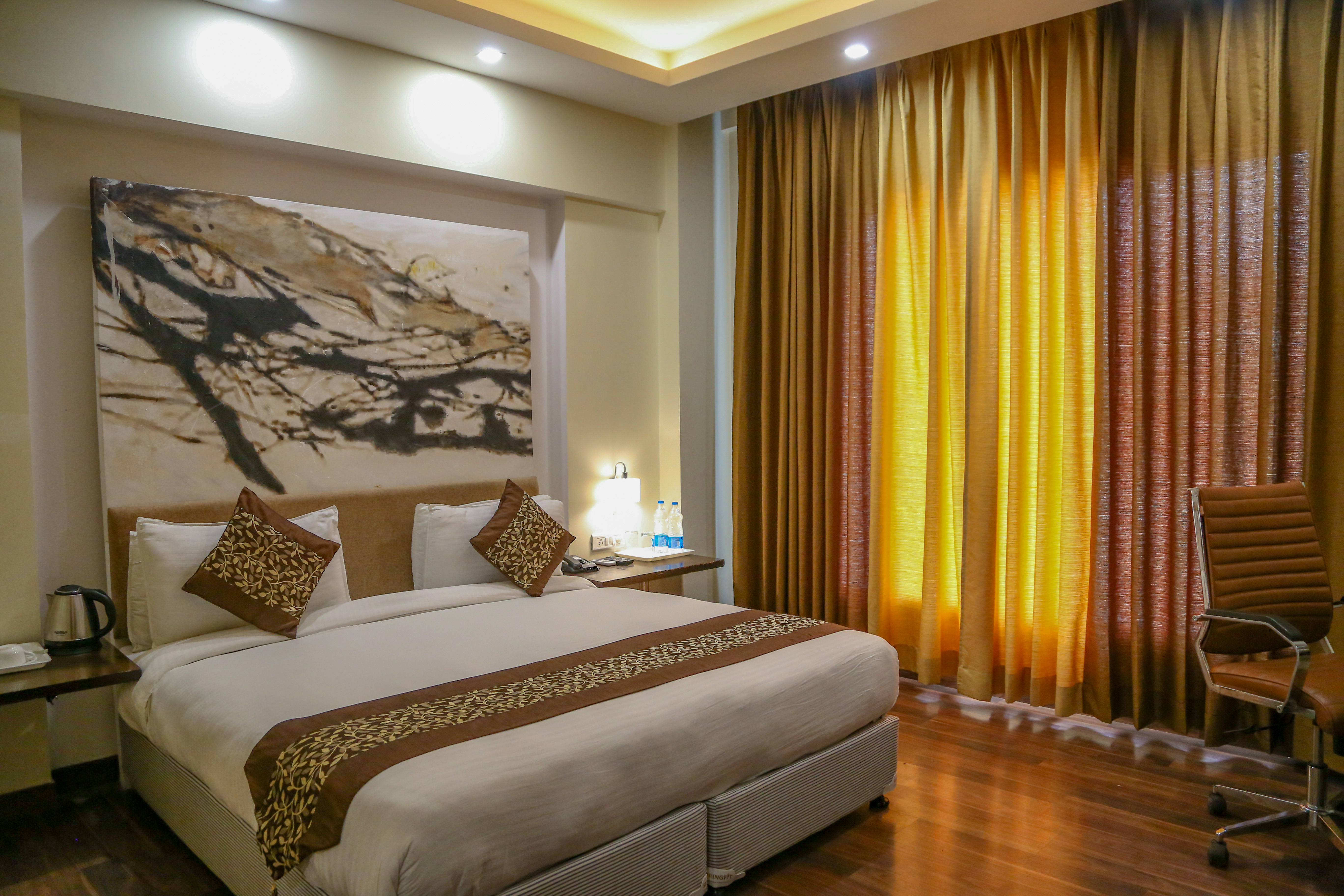 Four Leaf Hotel