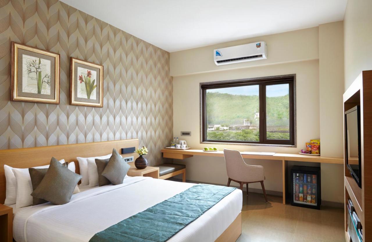 Click Hotel Junagadh