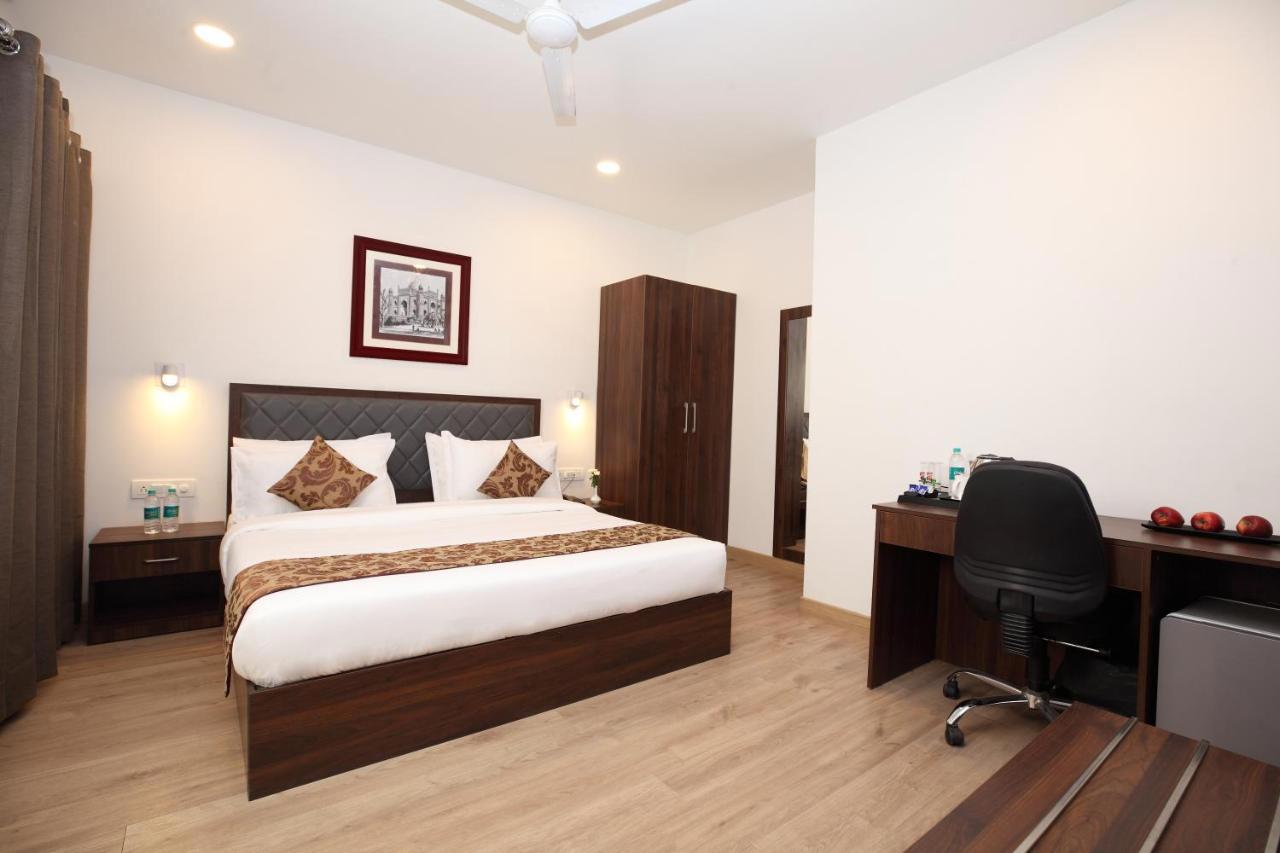 Click Hotel Transport Nagar