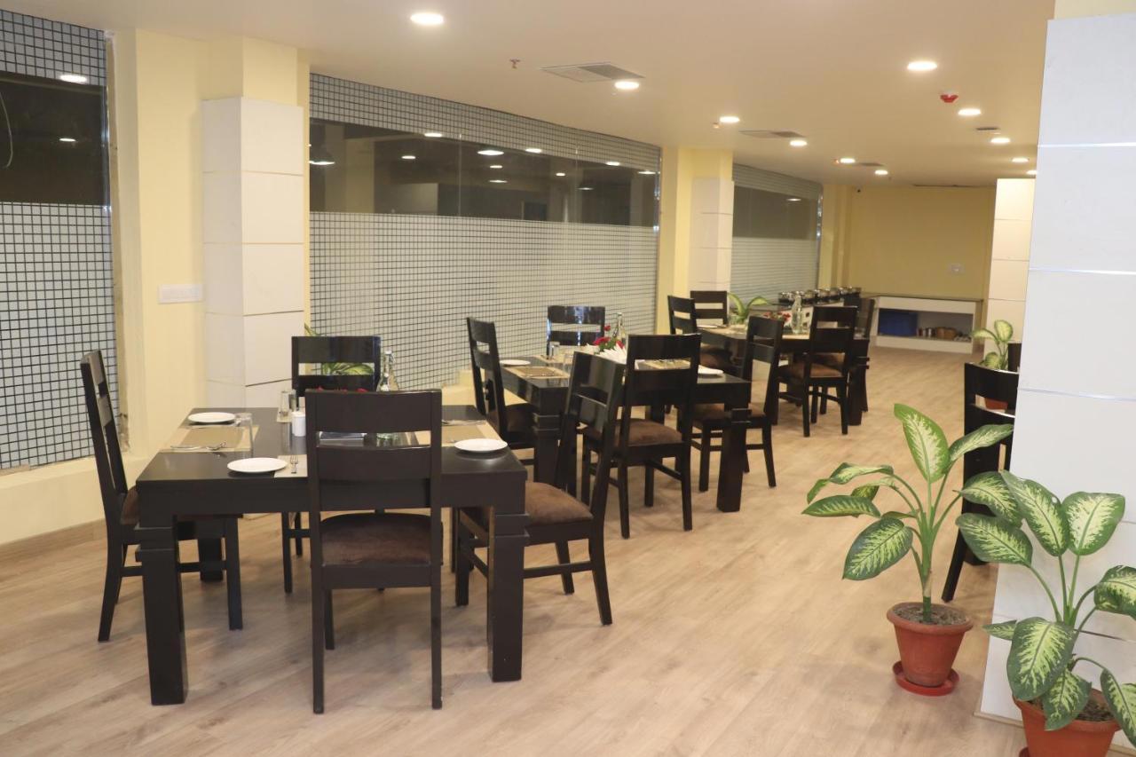 Click Hotel Transport Nagar