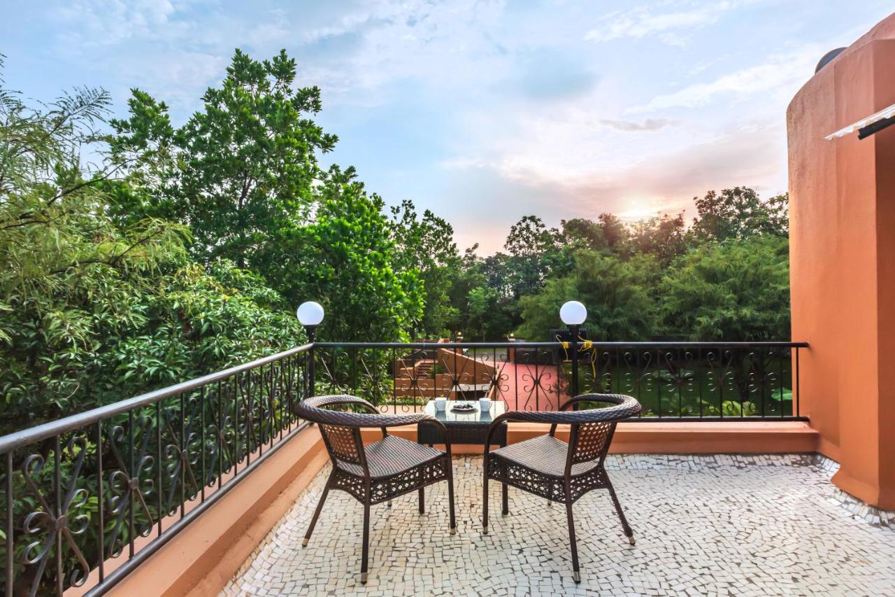 Saffronstays Ekaant, Vikramgad - Party-Perfect Pool Villa With Spacious Lawn
