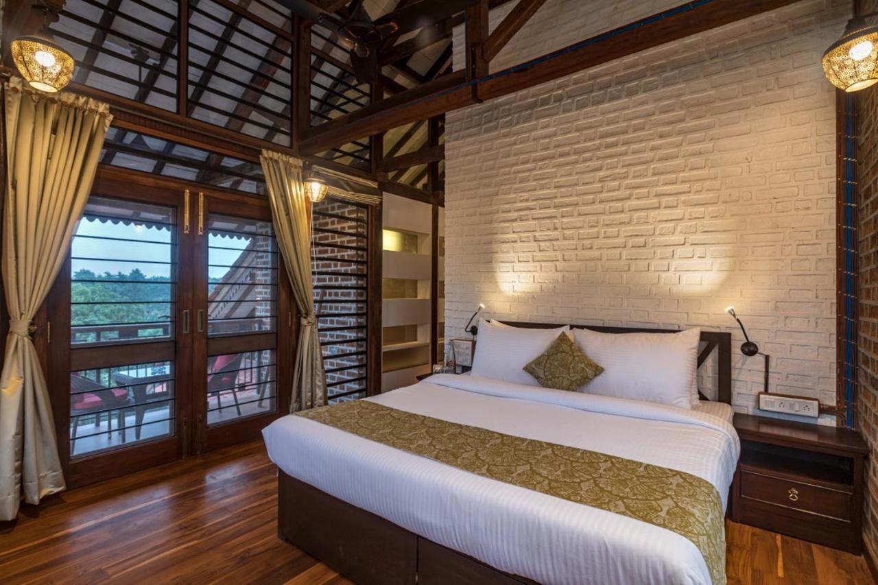 Saffronstays Vedika - Ecofriendly Villa By The River With Pool