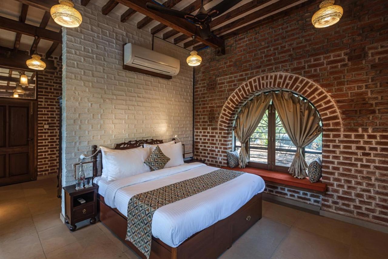 Saffronstays Vedika - Ecofriendly Villa By The River With Pool