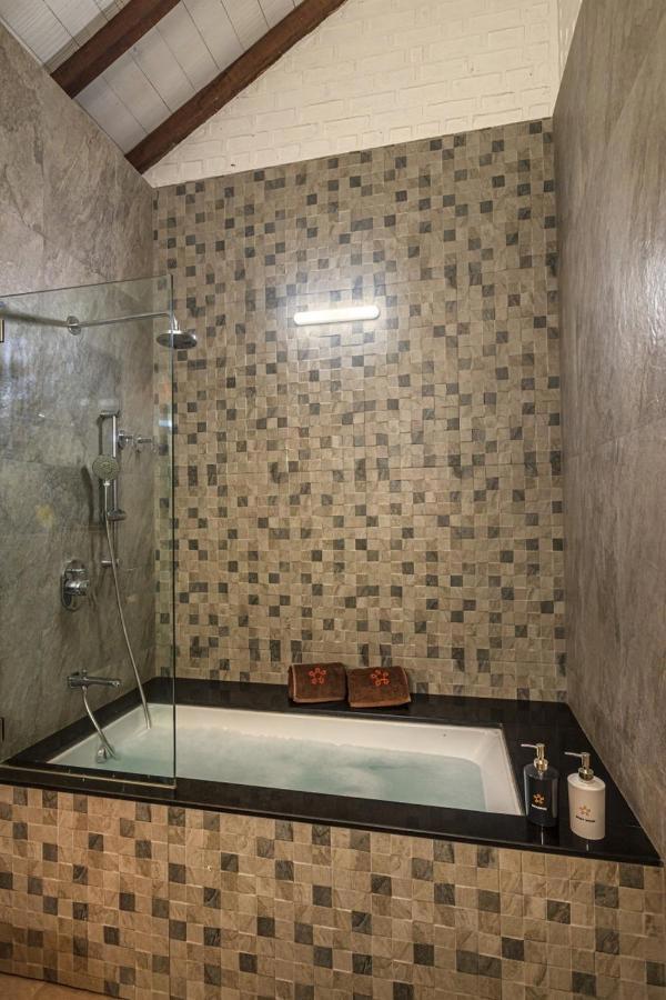 Saffronstays Vedika - Ecofriendly Villa By The River With Pool