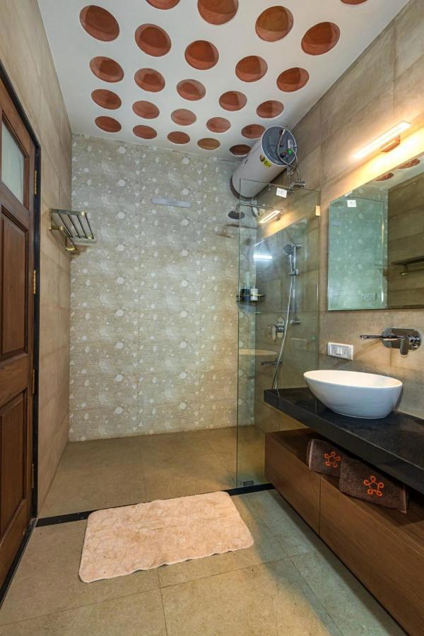 Saffronstays Vedika - Ecofriendly Villa By The River With Pool