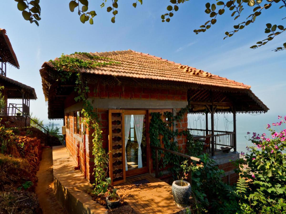 Saffronstays Villa 270