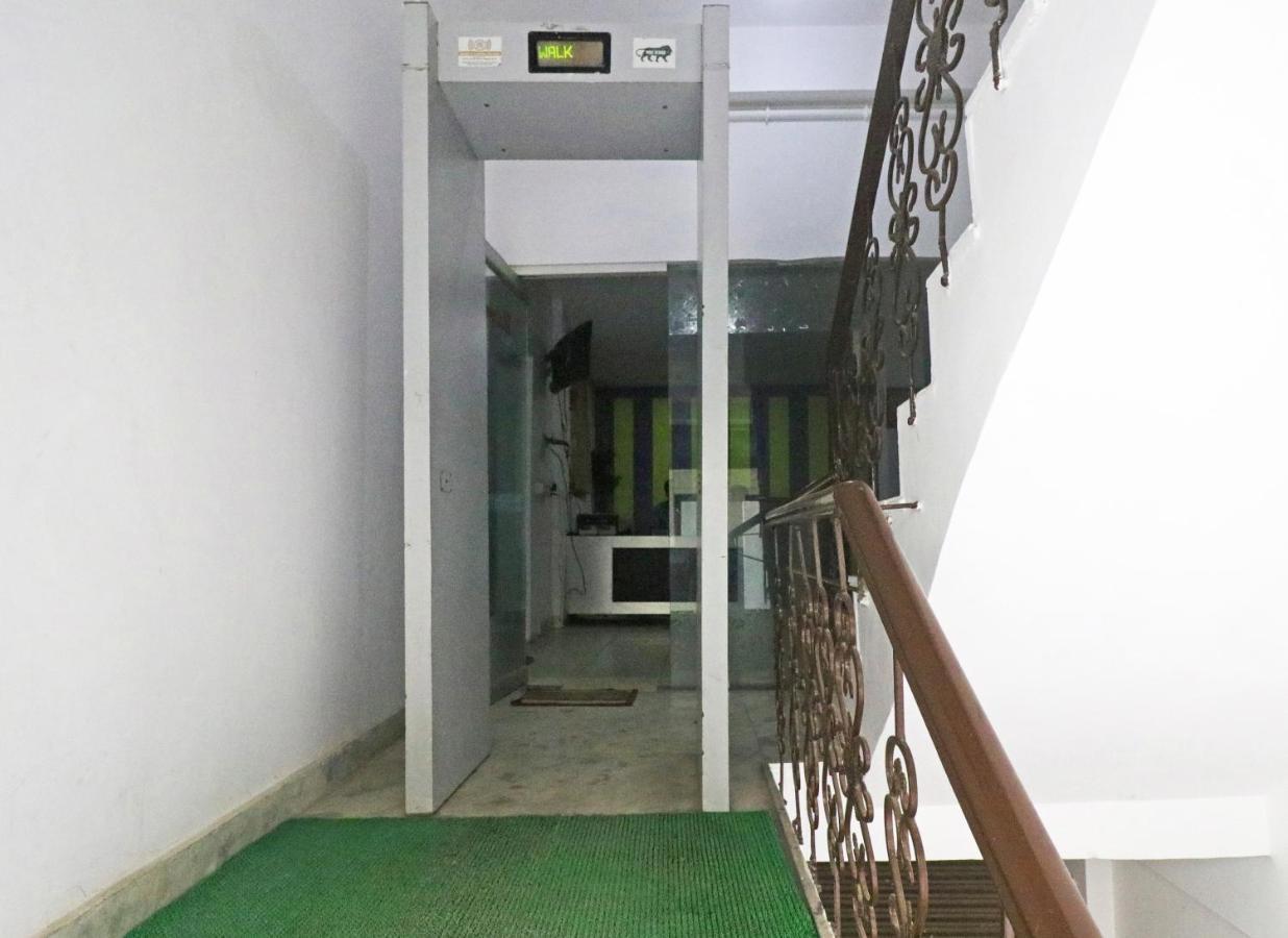Airport Hotel Ashoka Palace